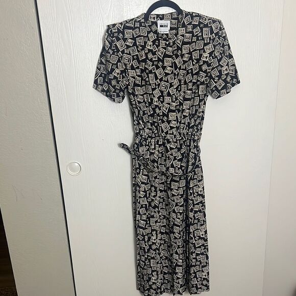 Leslie Fay Black and White Patterned Dress - Picture 2 of 4